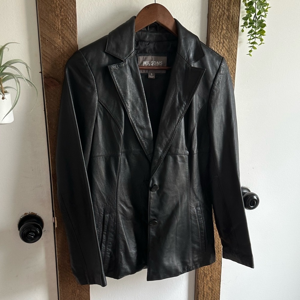 Vintage Y2K Wilson’s Leather Women's Black Leather Jacket Size Small Two Buttons